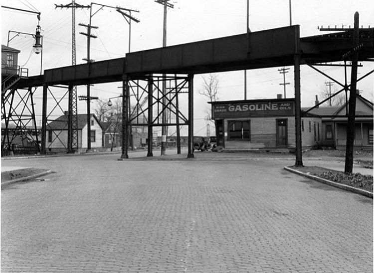 IL099300.jpg