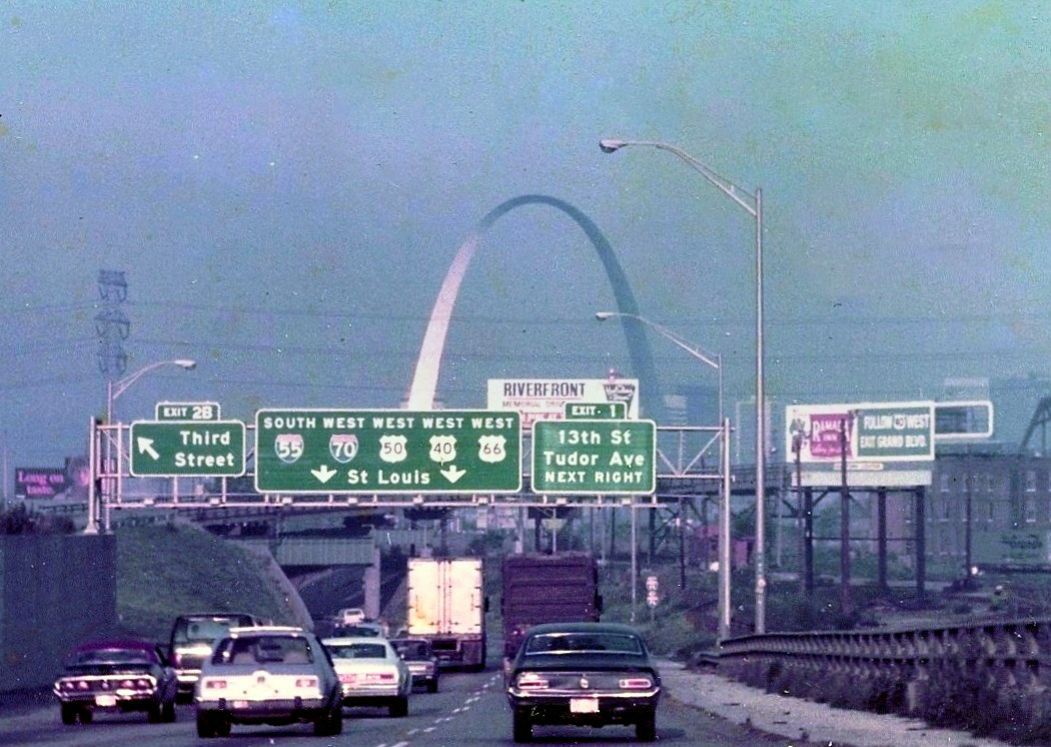 IL099915.jpg
