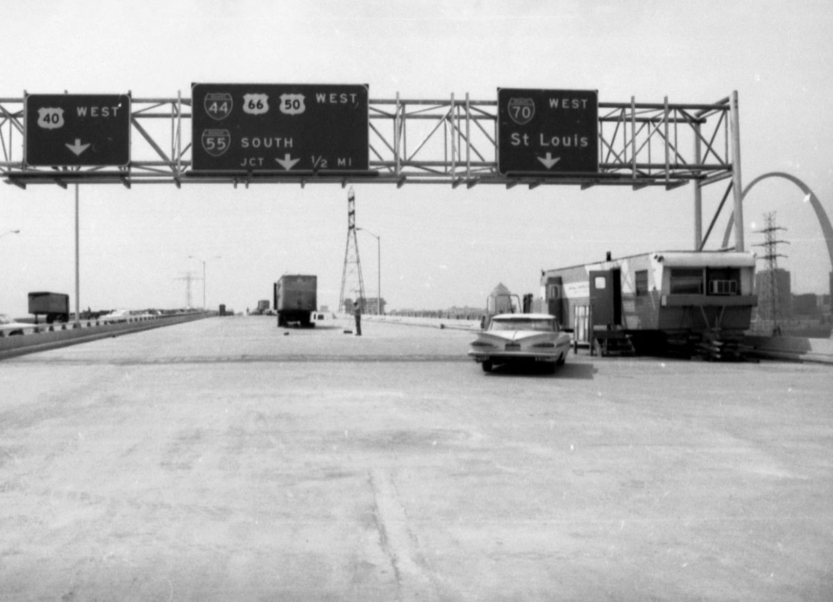 IL099925.jpg
