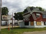 IL043100.jpg