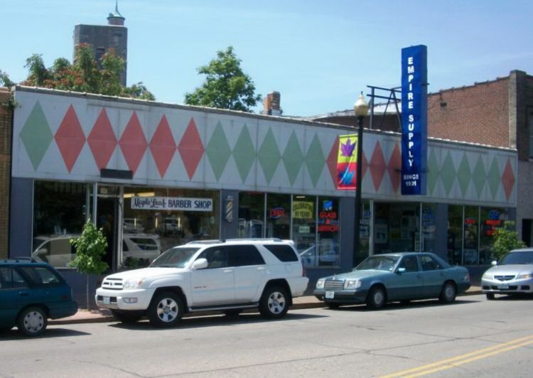 MOE48700.jpg