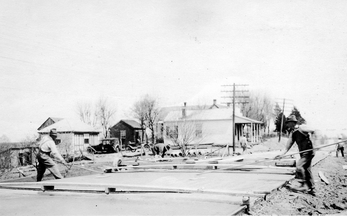 MOE66500.jpg