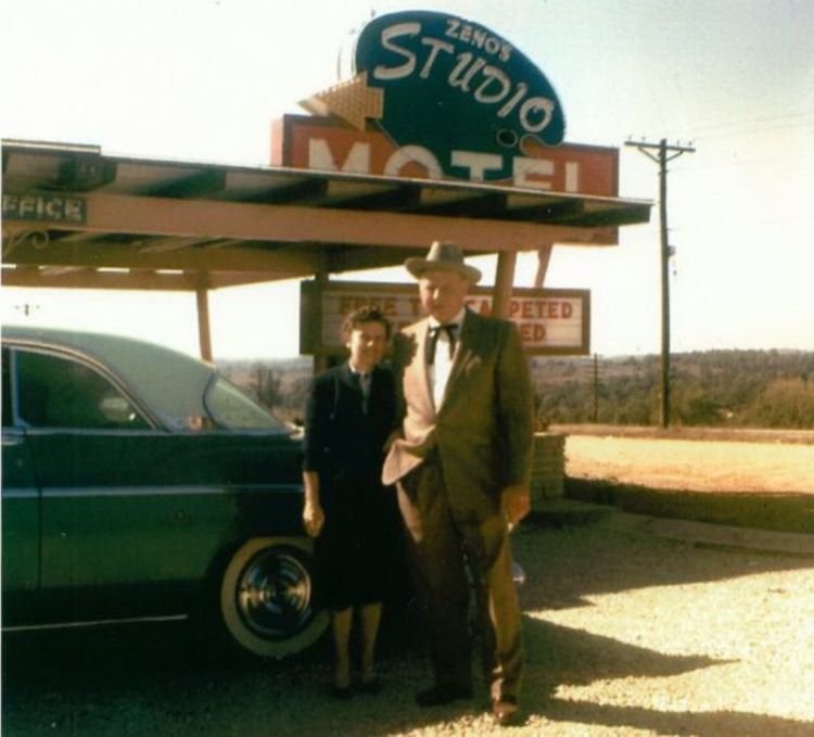MOL96000.jpg