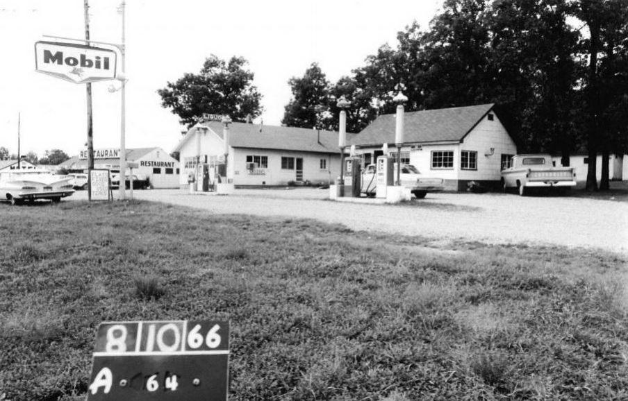 MON03605.jpg