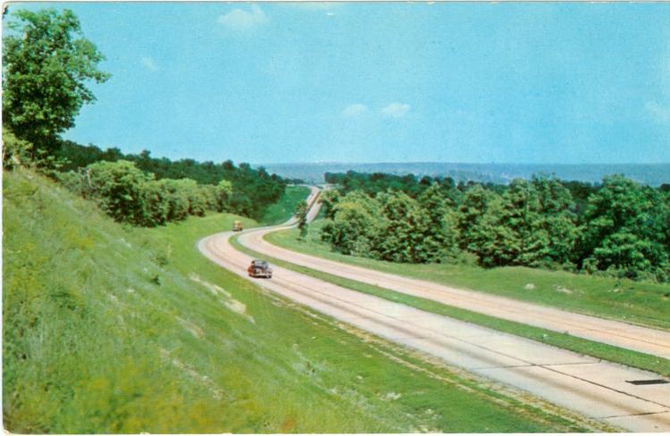 MON21000.jpg