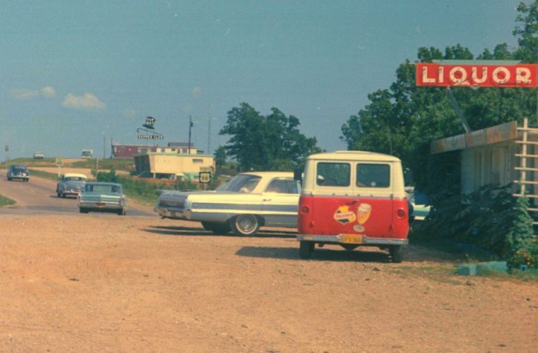MON60400.jpg