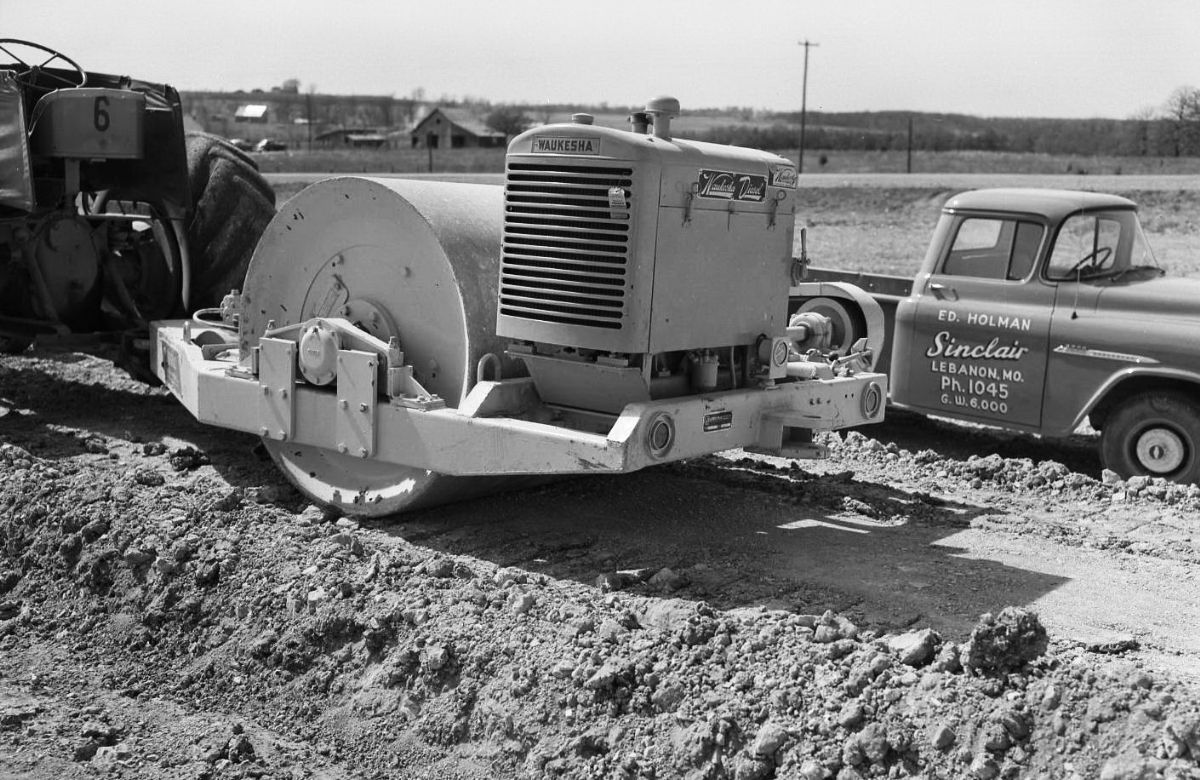MOP82040.jpg