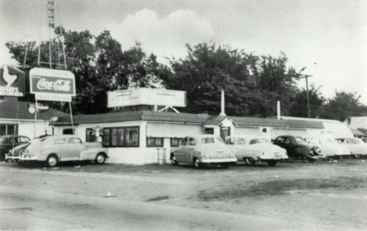 MOY32000.jpg