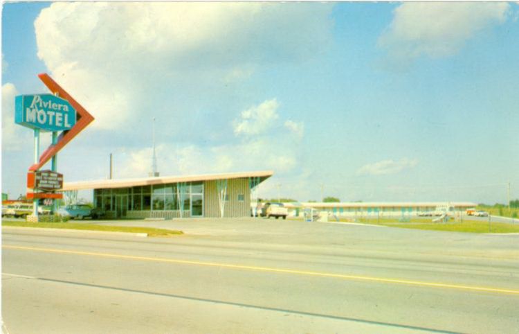 MOY57000.jpg