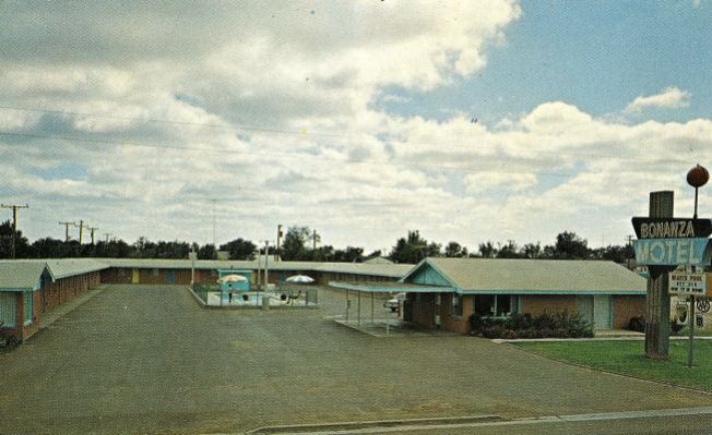 TX083600.jpg